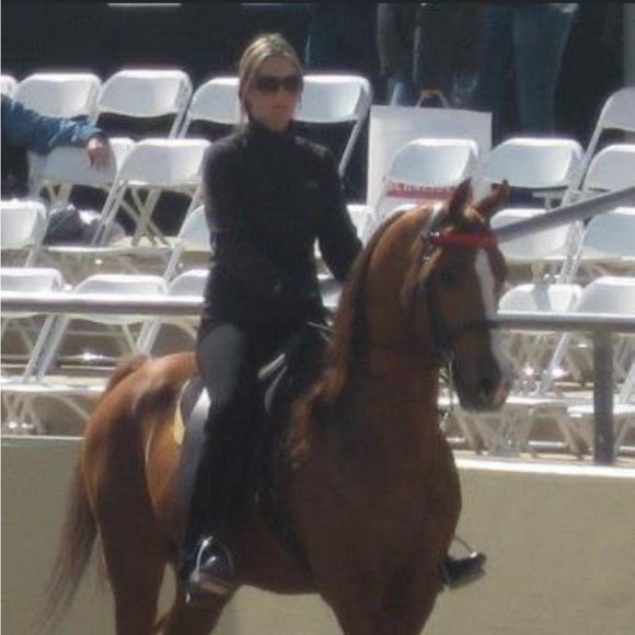 Meet your Posher, Jessica - Picture 7 of 7